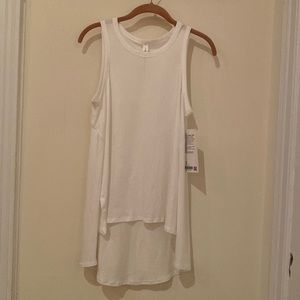 Lululemon hi-lo tank great for everyday life over legging